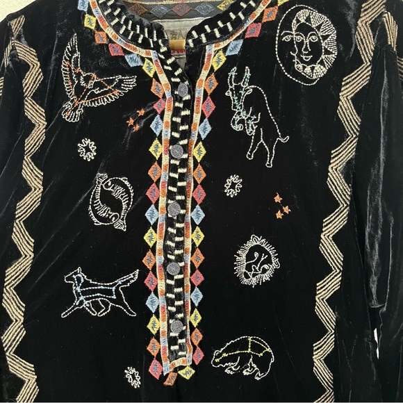 BIYA x JOHNNY WAS Lyra Embroidered Constellation Velvet Tunic Top - Picture 7 of 14
